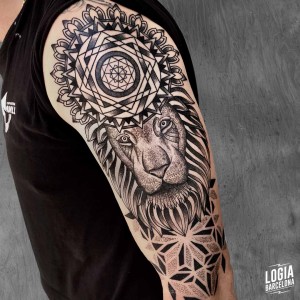 tatuaje_brazo_leon_logiabarcelona_juan_chazsci